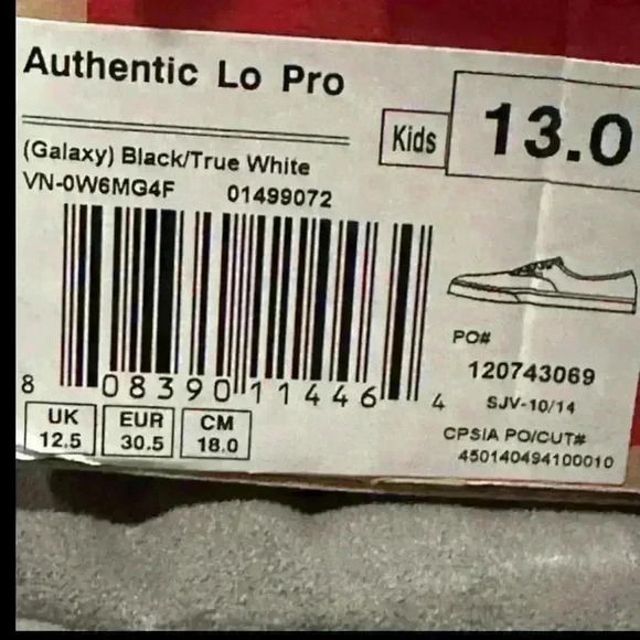 VANS KIDS AUTHENTIC LO PRO
COSMIC GALAXY SKATE SHOES Size 13 (never worn) - Picture 9 of 16